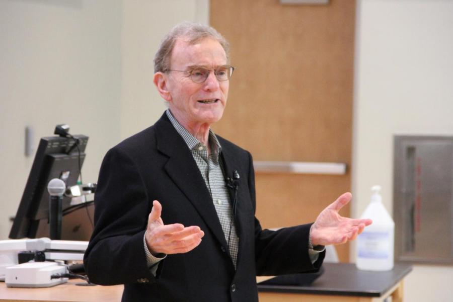 Nobel laureate Randy Schekman lecturing at the Department of Biological Science.